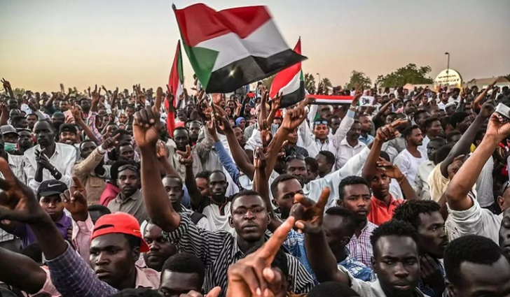 Guerra civil en Sudán: Conflictos actuales e impactos regionales.