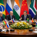 O comércio global sob regras ocidentais e o desafio brasileiro de diversificar caminhos